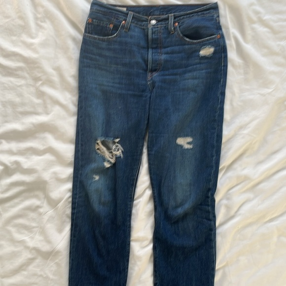 Levi’s Premium 501 Jeans Women’s Size 28x26 Distressed Button Fly - Picture 8 of 10